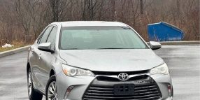 2016 Toyota Camry LE Sedan 4D